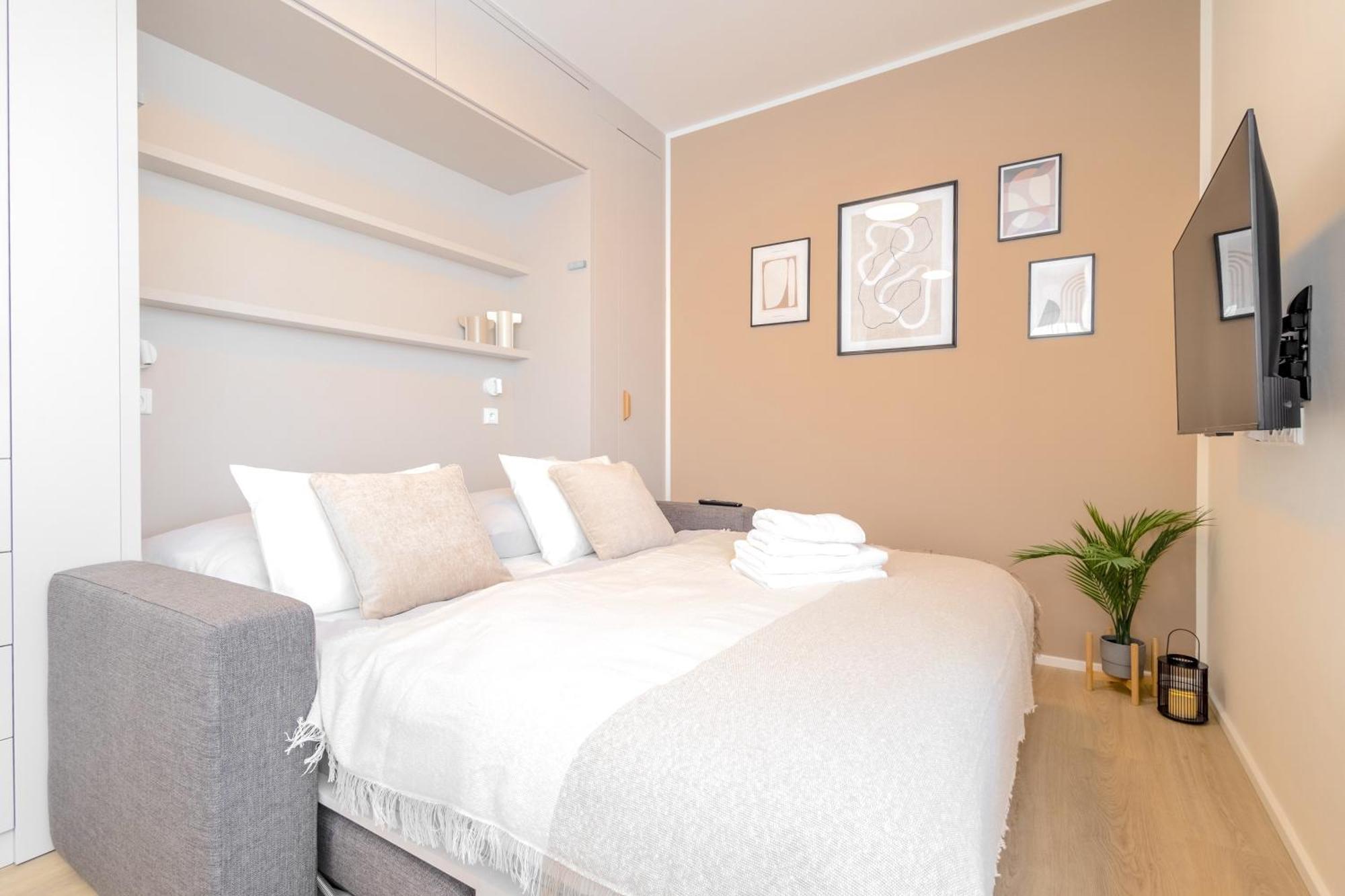 Apartamento Bright 2Br - 7Th Floor, Balcony, Free Parking By Gravity Praga Exterior foto