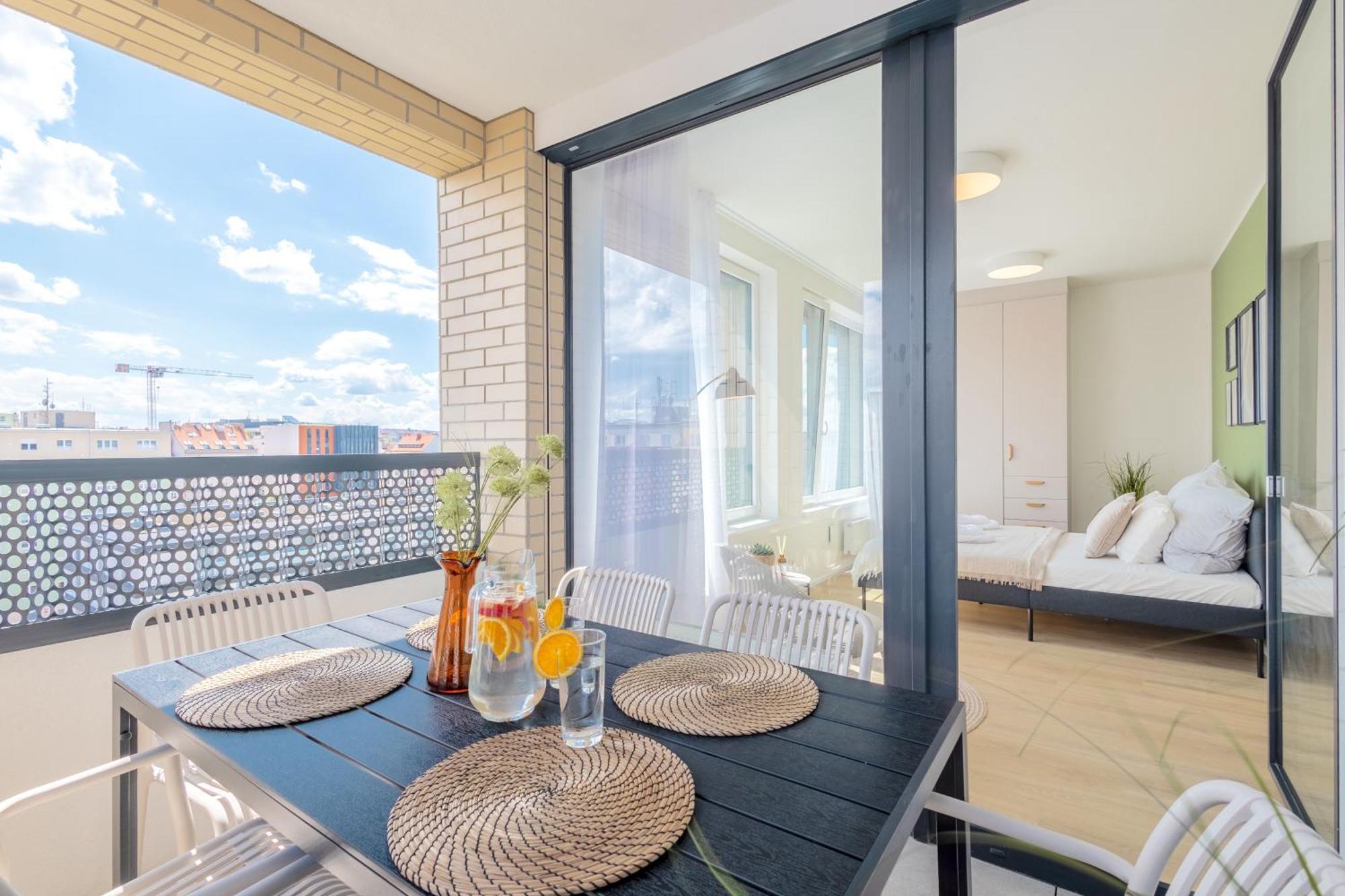 Apartamento Bright 2Br - 7Th Floor, Balcony, Free Parking By Gravity Praga Exterior foto