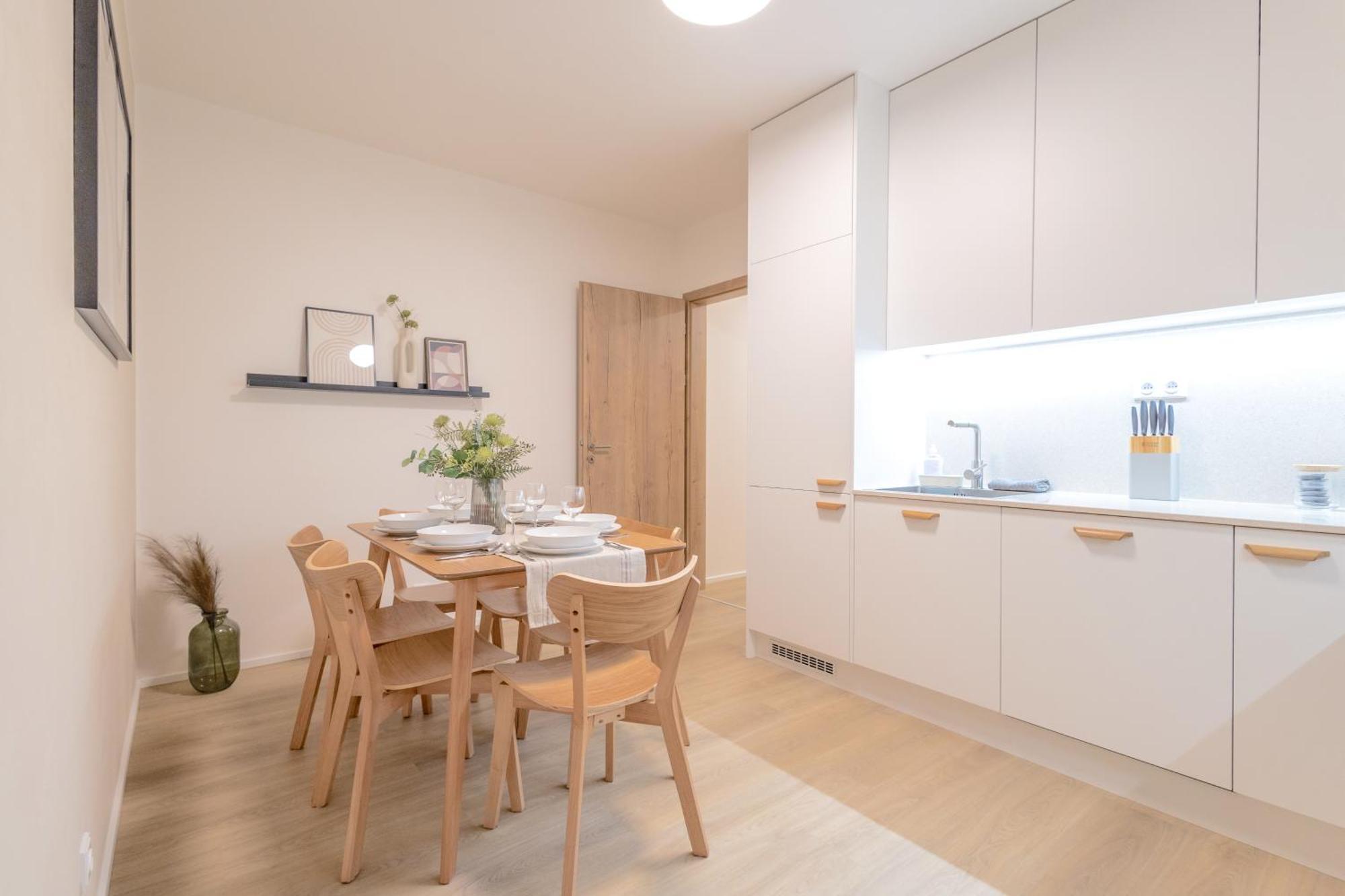 Apartamento Bright 2Br - 7Th Floor, Balcony, Free Parking By Gravity Praga Exterior foto
