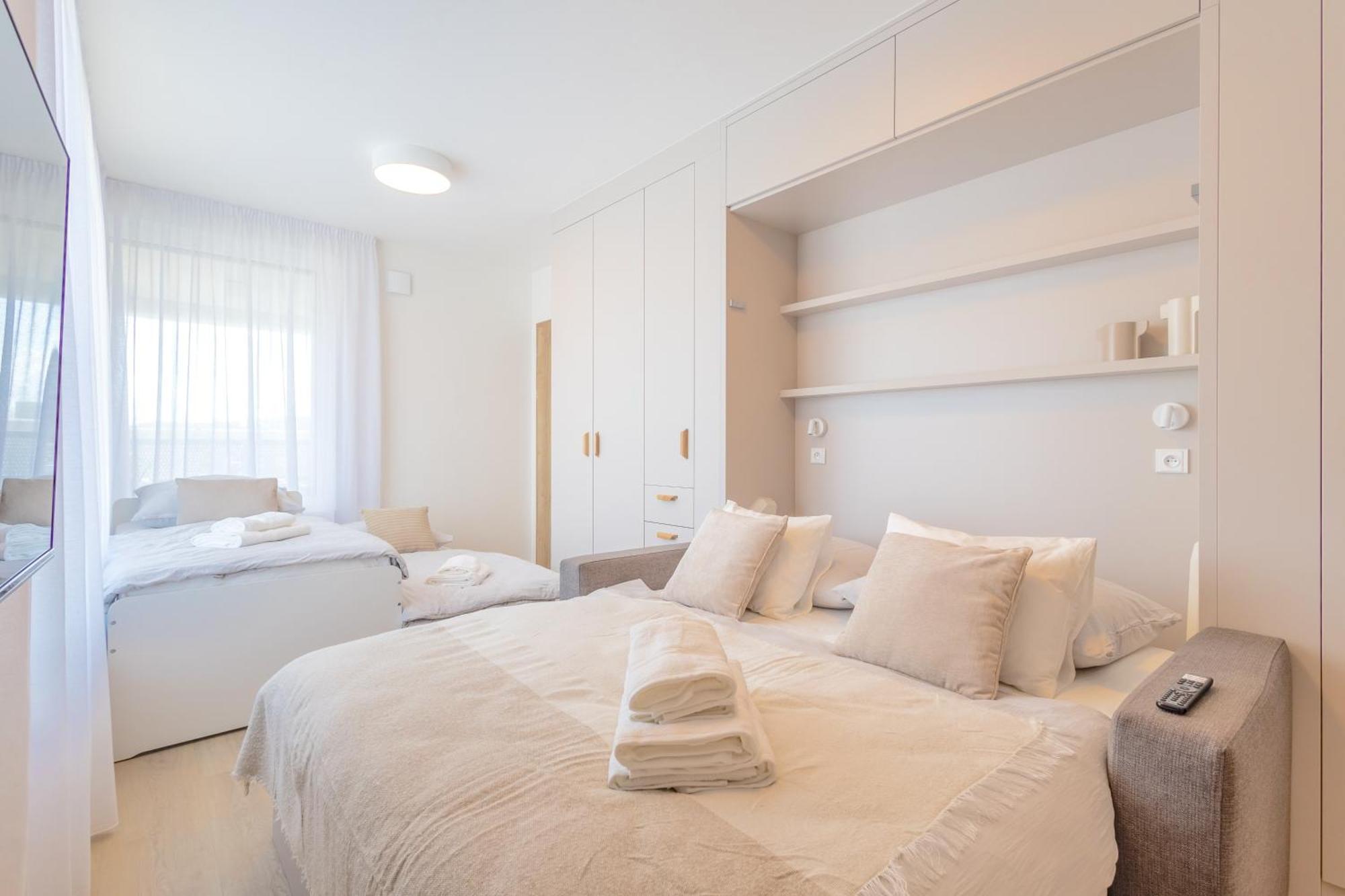 Apartamento Bright 2Br - 7Th Floor, Balcony, Free Parking By Gravity Praga Exterior foto