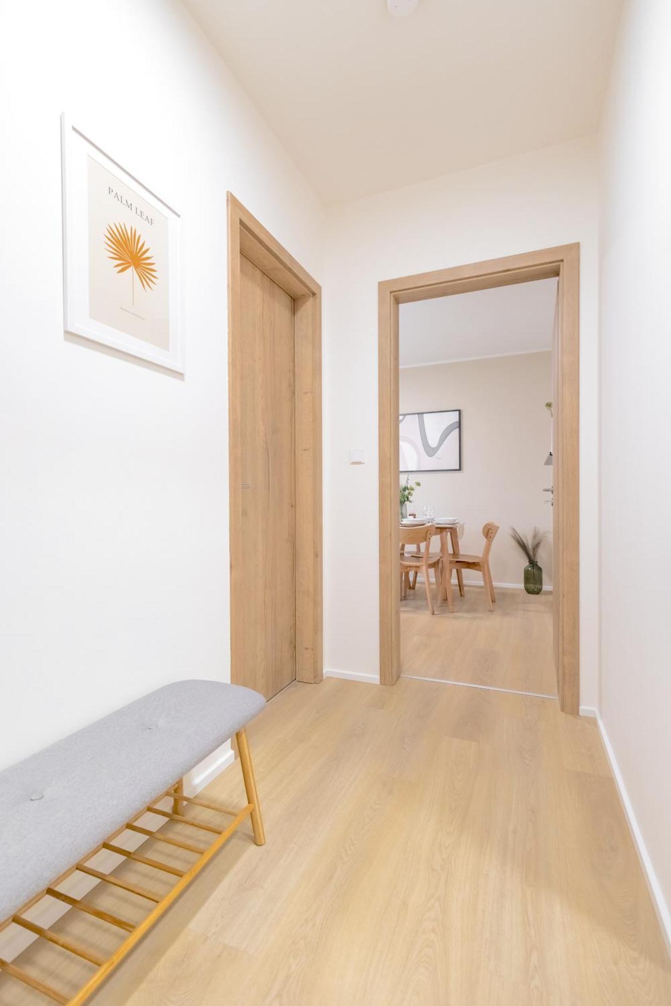 Apartamento Bright 2Br - 7Th Floor, Balcony, Free Parking By Gravity Praga Exterior foto