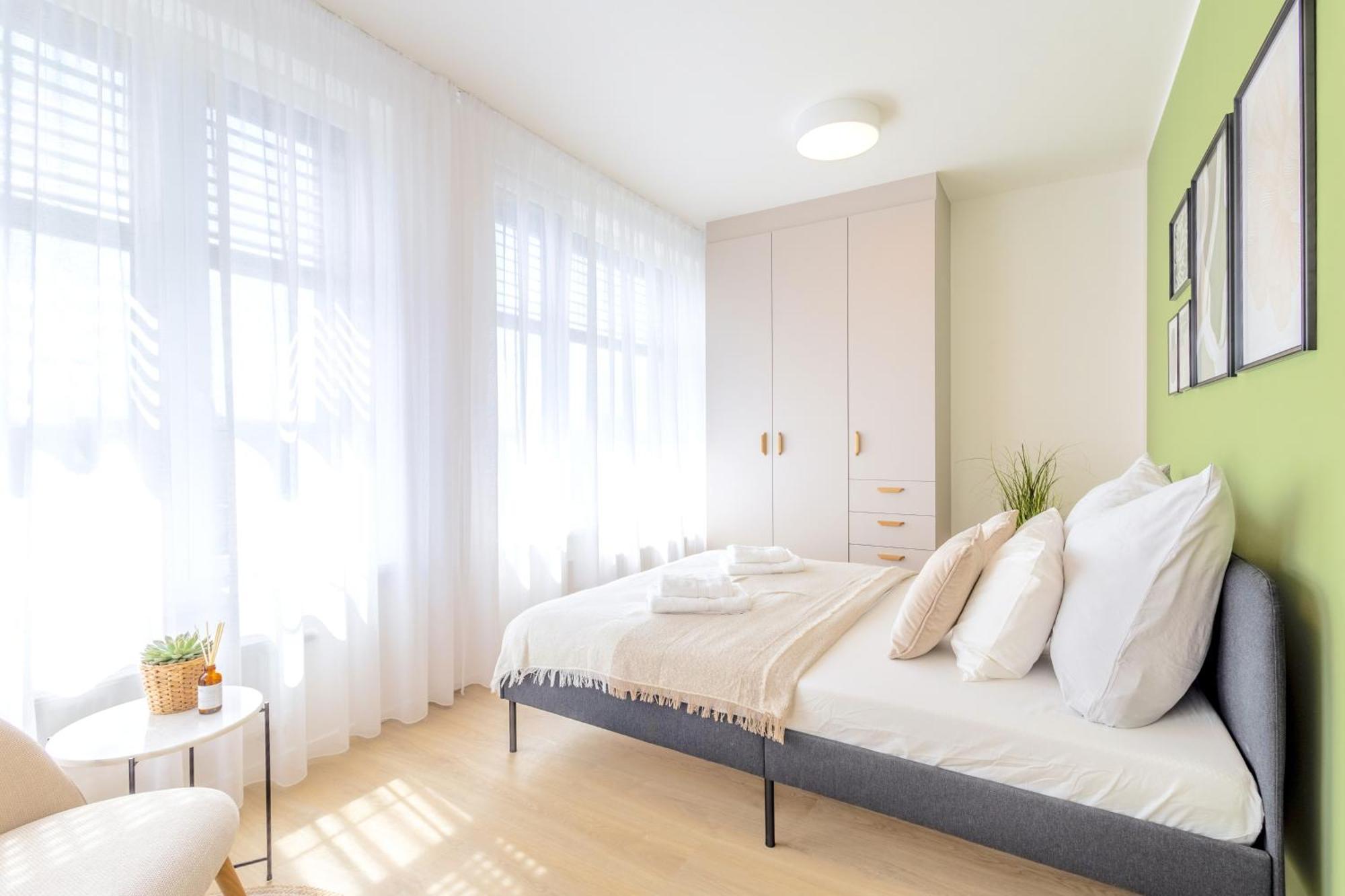 Apartamento Bright 2Br - 7Th Floor, Balcony, Free Parking By Gravity Praga Exterior foto